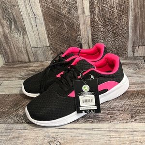 Girls athletic work shoes